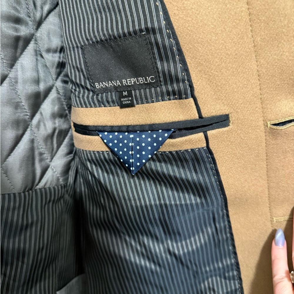 Banana Republic Men's Camel Trench Coat - Picture 6 of 7